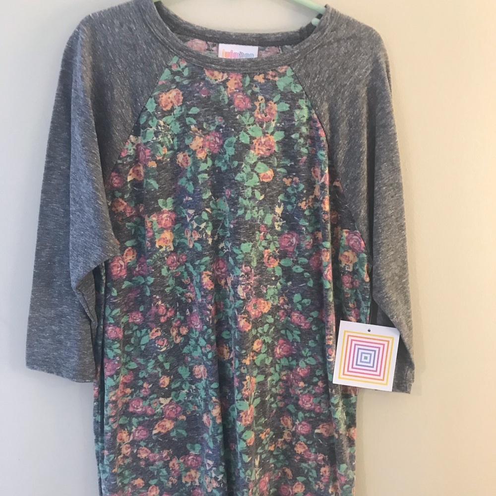 Brand new LuLaRoe Sloan shirt!